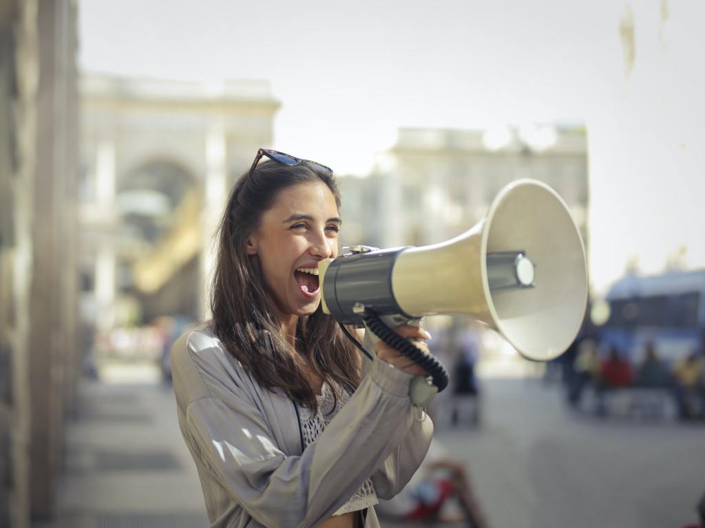 How to Implement Brand Voice Guidelines Within an Organization
